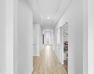921 Cottage Place - Photo Thumbnail 25