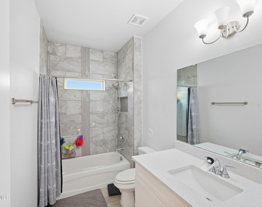 921 Cottage Place - Photo Thumbnail 20