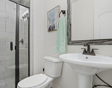 569 Lanner Street - Photo Thumbnail 20