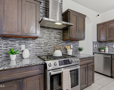 569 Lanner Street - Photo Thumbnail 16