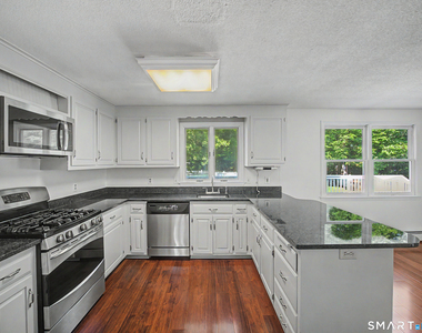 33 Gerald Drive - Photo Thumbnail 16