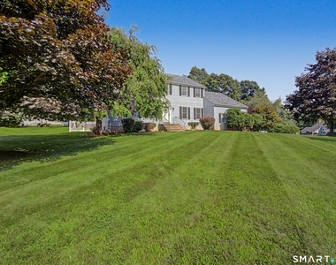 33 Gerald Drive - Photo Thumbnail 2