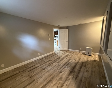 54 Monroe Street - Photo Thumbnail 5