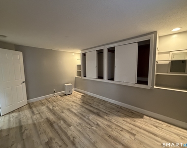 54 Monroe Street - Photo Thumbnail 6