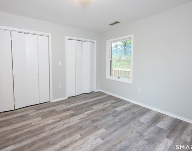 799 Foxon Road - Photo Thumbnail 15