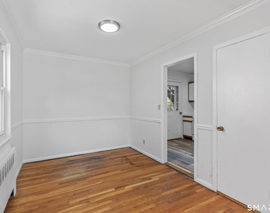 323 Hamilton Court - Photo Thumbnail 4