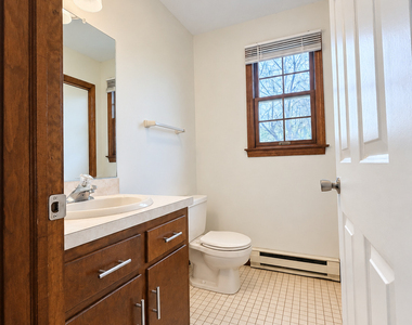 13 Holt Street - Photo Thumbnail 5