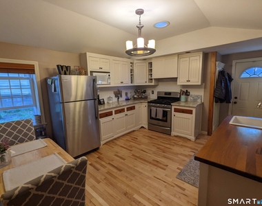 158 College Street - Photo Thumbnail 13