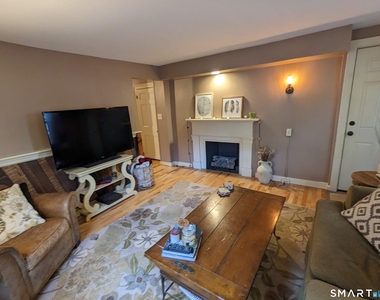 158 College Street - Photo Thumbnail 8