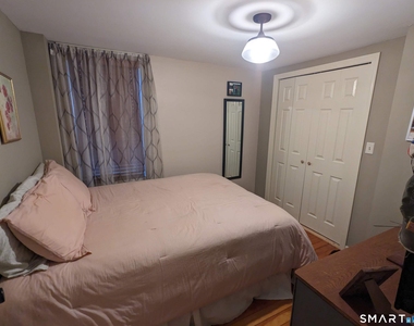 158 College Street - Photo Thumbnail 20