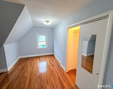 73 Vine Street - Photo Thumbnail 3
