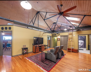 325 Lafayette Street - Photo Thumbnail 12