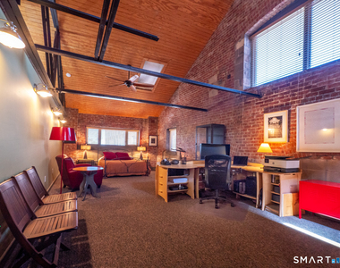 325 Lafayette Street - Photo Thumbnail 13