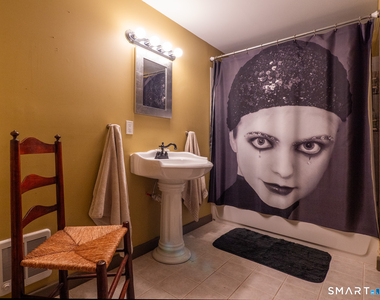 325 Lafayette Street - Photo Thumbnail 19