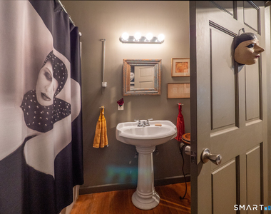 325 Lafayette Street - Photo Thumbnail 10