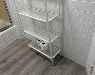 429 Thompson Avenue - Photo Thumbnail 11