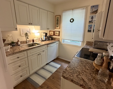 1 Sylvan Lane - Photo Thumbnail 8