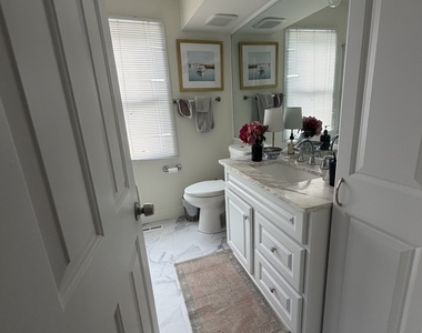 1 Sylvan Lane - Photo Thumbnail 9