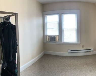 37 Maplewood Avenue - Photo Thumbnail 10