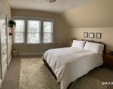 37 Maplewood Avenue - Photo Thumbnail 5