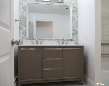 863-865 Brewster Street - Photo Thumbnail 8