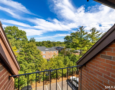 181 Loomis Drive - Photo Thumbnail 10