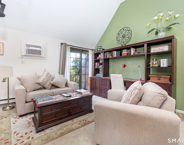 181 Loomis Drive - Photo Thumbnail 2