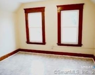 33 Center Street - Photo Thumbnail 11