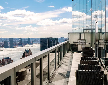 E 44th St & 2nd Ave, New York, NY 10017 - Photo Thumbnail 14