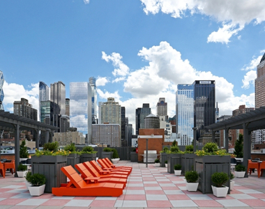 West 53rd / 9th Ave - Photo Thumbnail 7