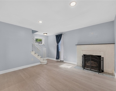 1542 Hawthorne St - Photo Thumbnail 14