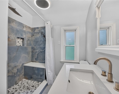 1542 Hawthorne St - Photo Thumbnail 20