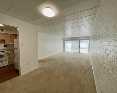 53 Academy Avenue - Photo Thumbnail 13