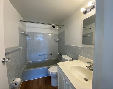 53 Academy Avenue - Photo Thumbnail 24