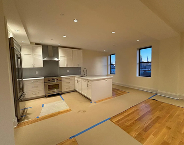 West 81st Street - Photo Thumbnail 11