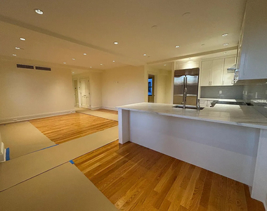West 81st Street - Photo Thumbnail 5