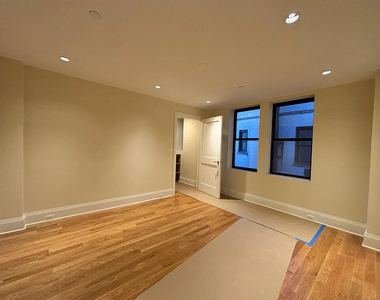 West 81st Street - Photo Thumbnail 9