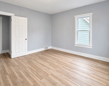 16 Pleasant Avenue - Photo Thumbnail 6