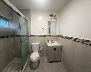 4 Thorp Street - Photo Thumbnail 7
