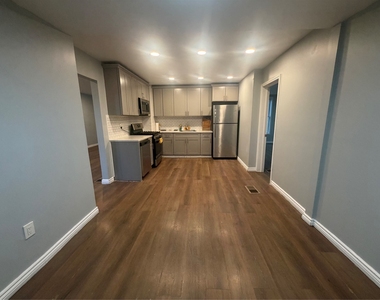4 Thorp Street - Photo Thumbnail 4