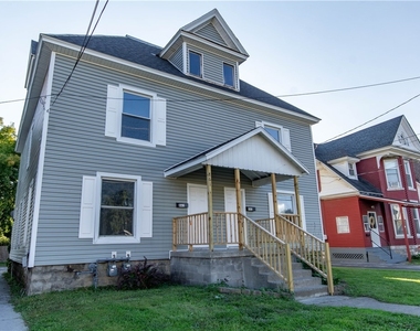 863 W Main Street - Photo Thumbnail 2