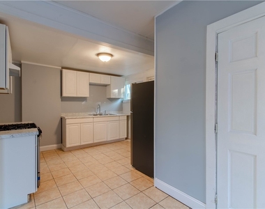 863 W Main Street - Photo Thumbnail 14