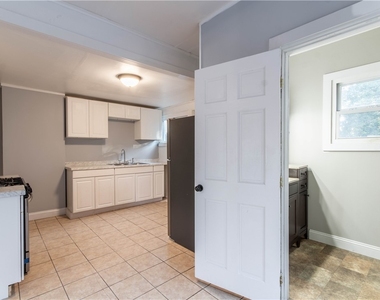 863 W Main Street - Photo Thumbnail 20