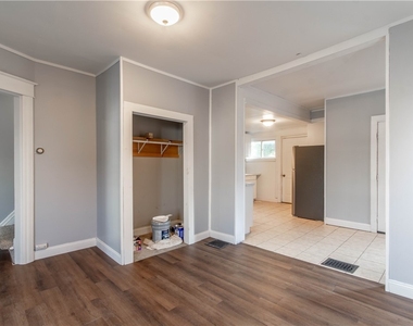 863 W Main Street - Photo Thumbnail 11