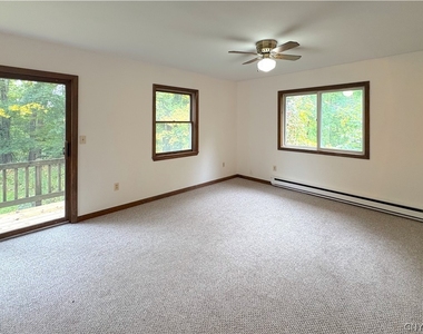55 White Street - Photo Thumbnail 9