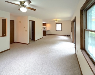 55 White Street - Photo Thumbnail 7
