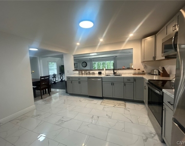 4 Center Terrace - Photo Thumbnail 4