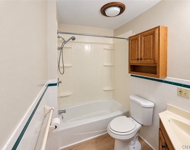 107 Ross Place - Photo Thumbnail 9