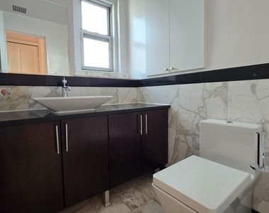 East 86th Street - Photo Thumbnail 16
