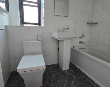 East 86th Street - Photo Thumbnail 15